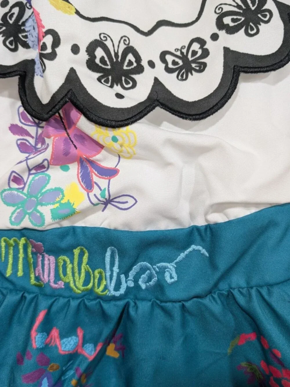 Disney Encanto Maribel Costume Size 4 Complete With Wig and Glasses - Picture 4 of 8